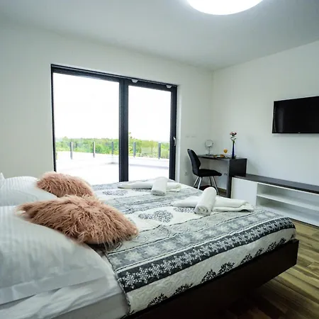 Emma Istria In Istria With Sea View, Pool Heating And Underfloor Heating Jursici